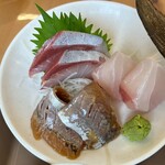 海鮮食堂ISOBA - カブト煮に付く刺身