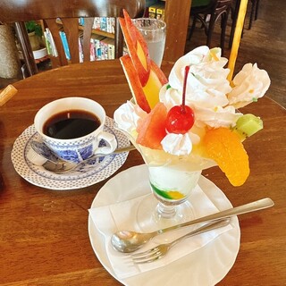 コーヒーハウスくれよん_0