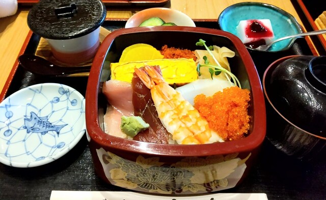 宝鮨 矢吹店｜新鮮寿司と地元食材の絶品コース