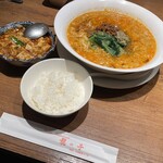 四川料理 龍の子 - 
