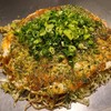 お好み焼き ひらた - 肉玉そば(税込850円)
・袋入り蒸し生中太麺(マルバヤシ)
・オタフクソース(フルーティーな甘み)
・焼き方:軽く押さえる
・焼き上がりの形:綺麗な円形
・鉄板orお皿で食べるのが標準
