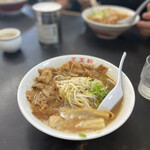 支那そば 王王軒 本店 - 