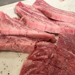 和牛一頭買い 焼肉ホルモン黒野 - 