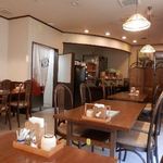 Marutake Oumi Nishikawa - レストラン１階のテーブル席