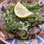 居酒屋燃えた うらめし屋 - ねぎ塩牛たん