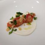 クイントカント - リコッタチーズの上に赤エビ