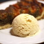 Hachihare - ヨーグルトとレモングラスのアイスクリーム