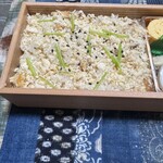 瓔珞 - 細かくそぼろにした鯛の身が敷き詰められた鯛ごはん｡