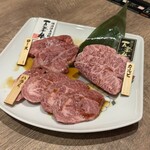 黒毛和牛焼肉 龍 - 