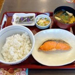なか卯 - 料理写真:銀鮭定食（470円）