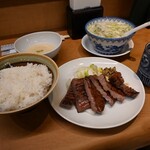 たんや善治郎 別館 - 牛たん定食（３枚６切れ）