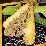 鮮魚の桶盛りと創作天ぷら 天しゃり - 