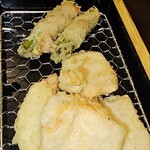 鮮魚の桶盛りと創作天ぷら 天しゃり - 