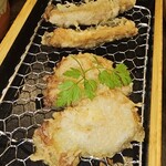 鮮魚の桶盛りと創作天ぷら 天しゃり - 