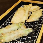 鮮魚の桶盛りと創作天ぷら 天しゃり - 