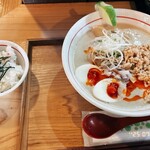 鶏の虜 - お得なセットあり　玉子入り鶏坦々雑炊セット　1,130円