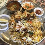 インド料理 パリワル - ビリヤニがうず高く盛られています！