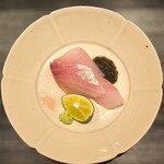 312139257 - イサキの刺身