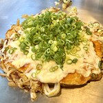田の久 総本店 - 肉玉うどん、チーズトッピング