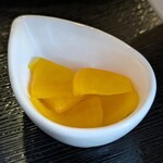 情熱ギョーザ - 漬物（情熱ランチ）