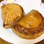 パイ菓子店 KOMOREBI - 料理写真:アップルパイとシナモンパイ