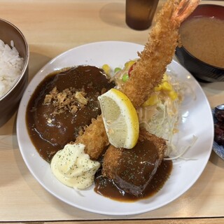 洋食の店 ぺいざん_1