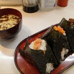 おにぎりぼんご 板橋店 - 味噌汁のおにぎり3個セット