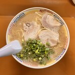 大臣閣 - ラーメン 750円