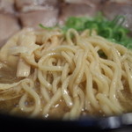 キラメキノトリ - キラメキノトリのにぼし鶏白湯らーめんの麺、切刃16番（14.10）