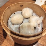 添好運 日比谷店 - エビ蒸し餃子