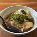 唯一無二のらぁ麺専門店 イ袋ワシづかみ - 濃口醤油らーめん