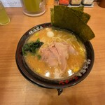 有楽家 - 料理写真:ラーメン醤油