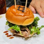 焼肉 ホルモン Beef Boss - バインミー完成