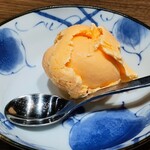 焼肉 ホルモン Beef Boss - 自家製アイス