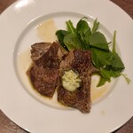 リラッサ - ビフテキ メンテルバター添え
