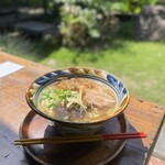 イニュニックビレッジ - 豚油追加のコクうま沖縄そば