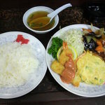 新華苑 - A定食1200円