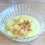 きりん食堂 - 山葵入りかき氷が溶け切ったお汁の中にご飯割りを投入！