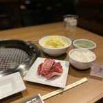 和牛焼肉ブラックホール - 