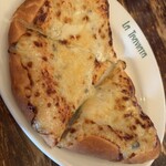 カフェ ラ トラヴィアータ - ゴルゴンゾーラ蜂蜜添えハーフサイズ　結局2回頼んでしまった