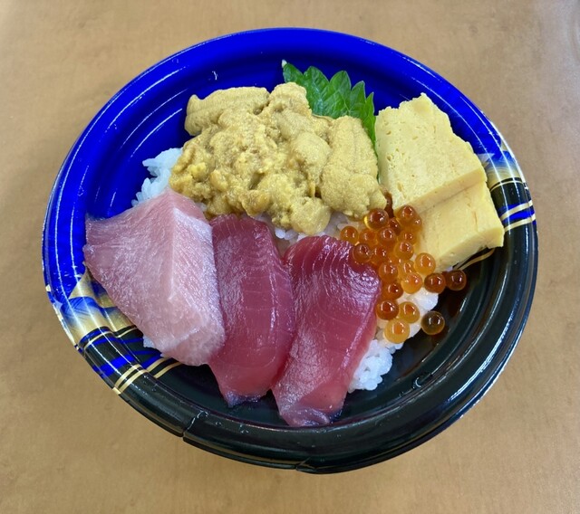 まぐろの源ちゃん弘前 新鮮海鮮丼と本マグロが自慢の海鮮居酒屋