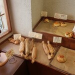 ベッカライ ブラウベルグ - 陳列棚の様子③。