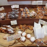 ベッカライ ブラウベルグ - 陳列棚の様子①。