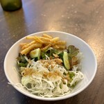 ビストロ酒場 イープ - セットのサラダ