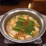 越後屋 - 京風白みそ味もつ鍋