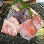 魚真 - 本日の刺身盛り