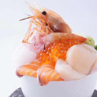地元価格の海鮮丼