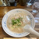 博多ラーメン ばりこて - 博多ラーメン750円