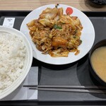 松屋 吹上店 - 回鍋肉定食