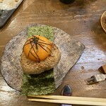 一十 - この焼きおにぎりが美味しいです♪丁寧な焼き加減に感動